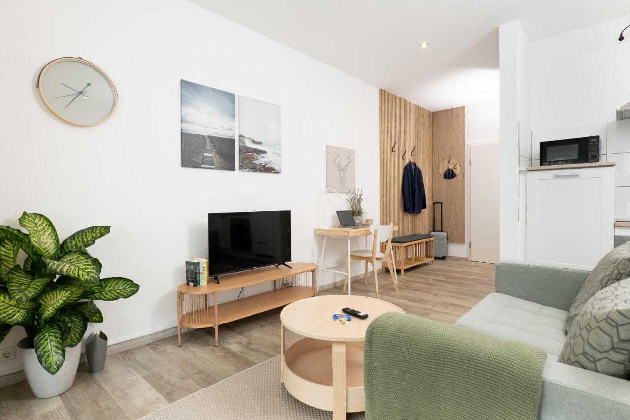 Apart4Me Scandi Apartment Geislingen Zentral Mit Parkplatz Гайслинген ан дер Щайге Екстериор снимка