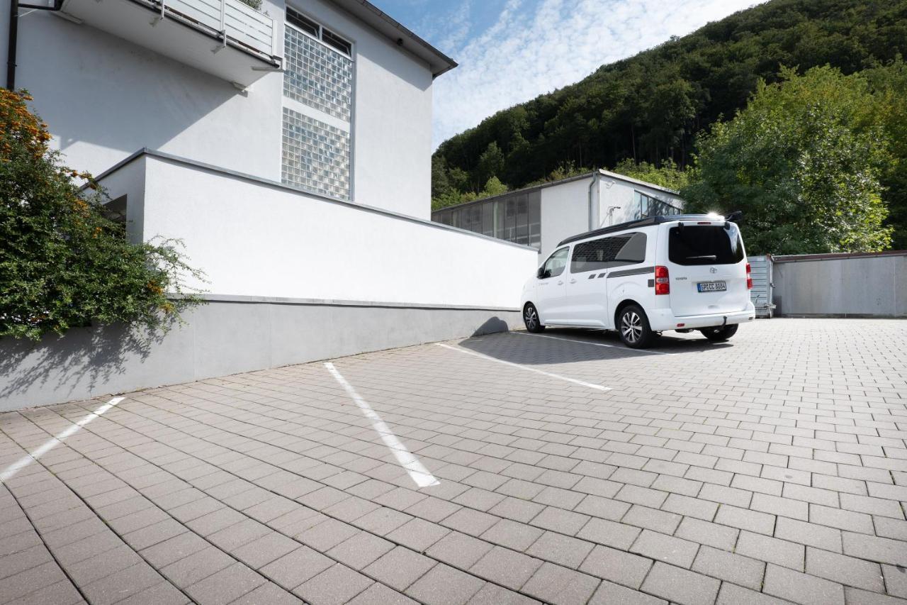 Apart4Me Scandi Apartment Geislingen Zentral Mit Parkplatz Гайслинген ан дер Щайге Екстериор снимка