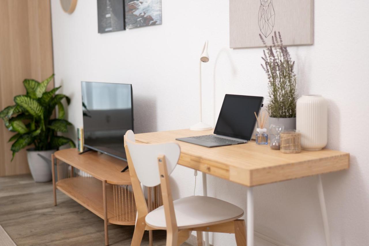 Apart4Me Scandi Apartment Geislingen Zentral Mit Parkplatz Гайслинген ан дер Щайге Екстериор снимка